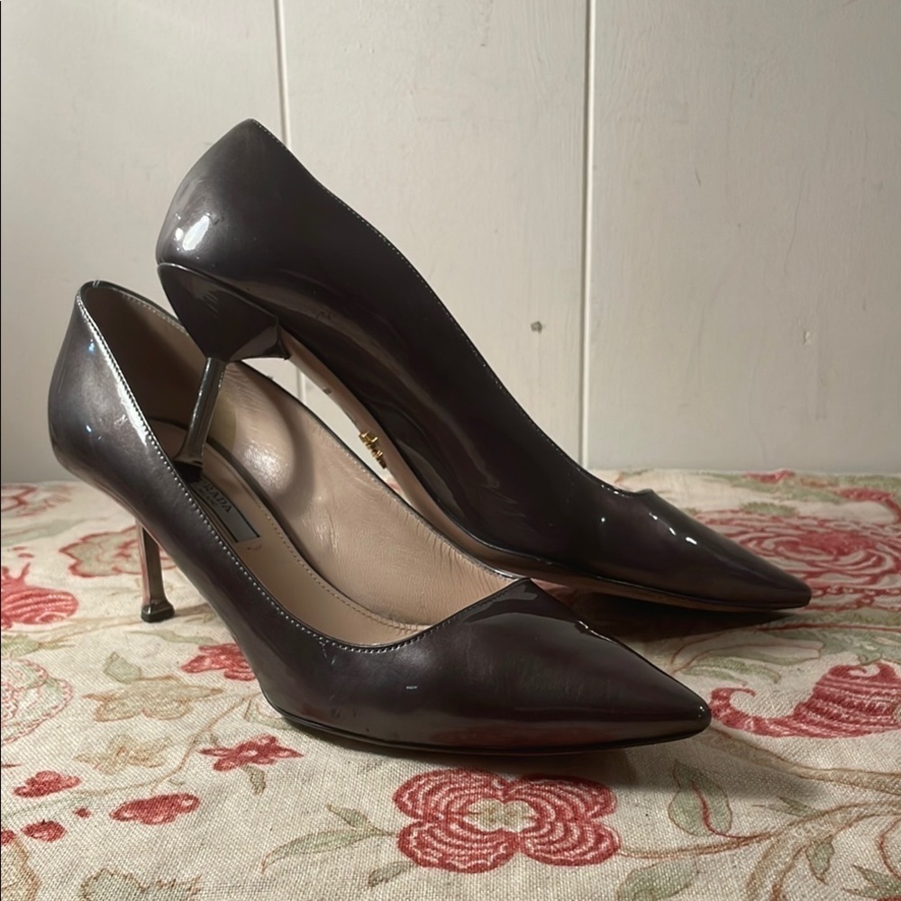 Prada Elegant Khaki Patent Leather Silver Women's Heels